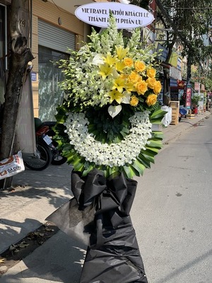 Vòng hoa viếng 250011