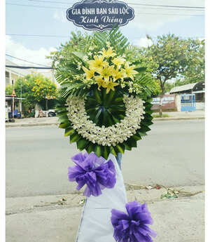 Vòng hoa viếng 250027
