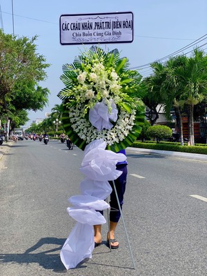 Vòng hoa viếng 250034