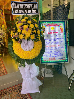 Vòng hoa viếng 250038