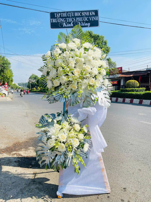 Vòng hoa viếng 250042