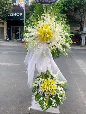 Vòng hoa viếng 25004