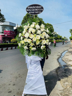 Vòng hoa viếng 250052