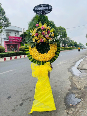 Vòng hoa viếng 250055