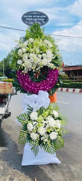 Vòng hoa viếng 250056