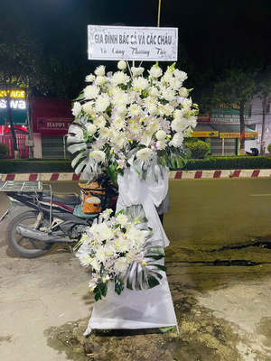 Vòng hoa viếng 250059