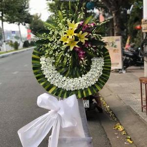 Vòng hoa chia buồn HCB202006