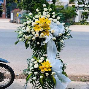 Vòng hoa chia buồn HCB202014