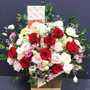 Bó hoa tươi chúc mừng HCM1919