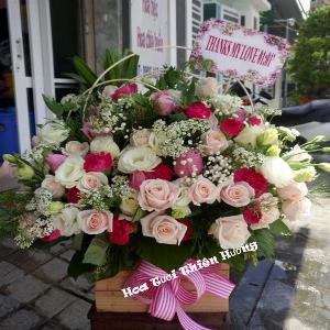 Bó hoa tươi chúc mừng HCM1932