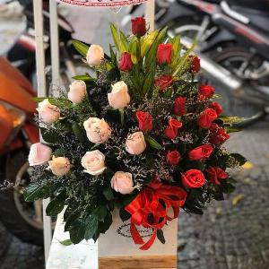 Giỏ hoa tươi chúc mừng HCM202030