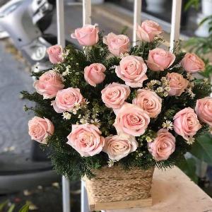 Giỏ hoa tươi chúc mừng HCM202036