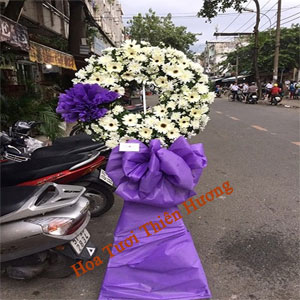 Vòng Hoa Chia Buồn HCB2834