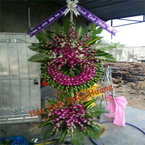 Vòng Hoa Chia Buồn HCB2813