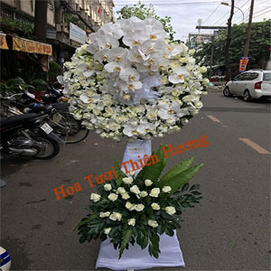 Vòng Hoa Chia Buồn HCB2839
