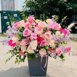 Giỏ hoa tươi chúc mừng HCM202071