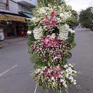 Vòng hoa chia buồn HCB201955