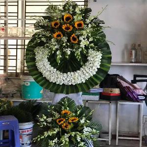 Vòng hoa chia buồn HCB202036
